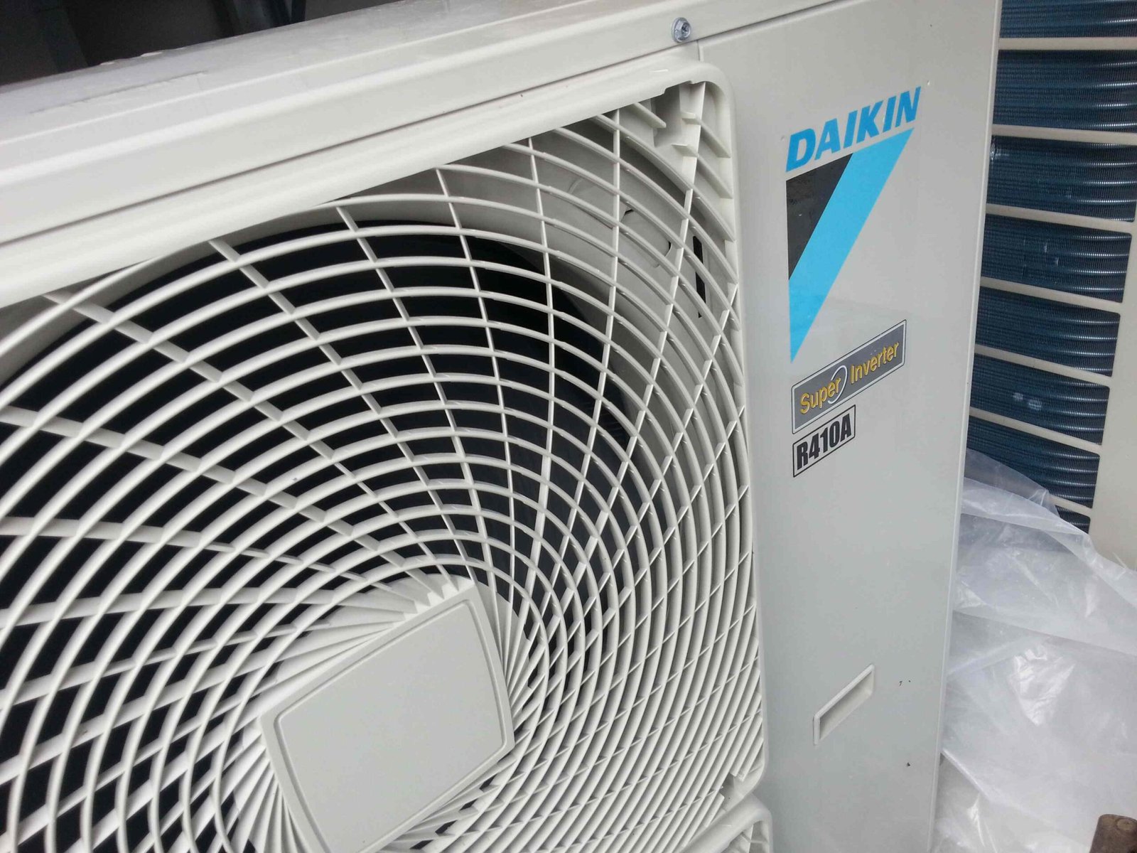 split air con system installation singapore